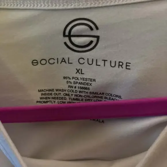 Social Culture Joshua Tree XL Graphic Crop Top - Picture 2 of 3